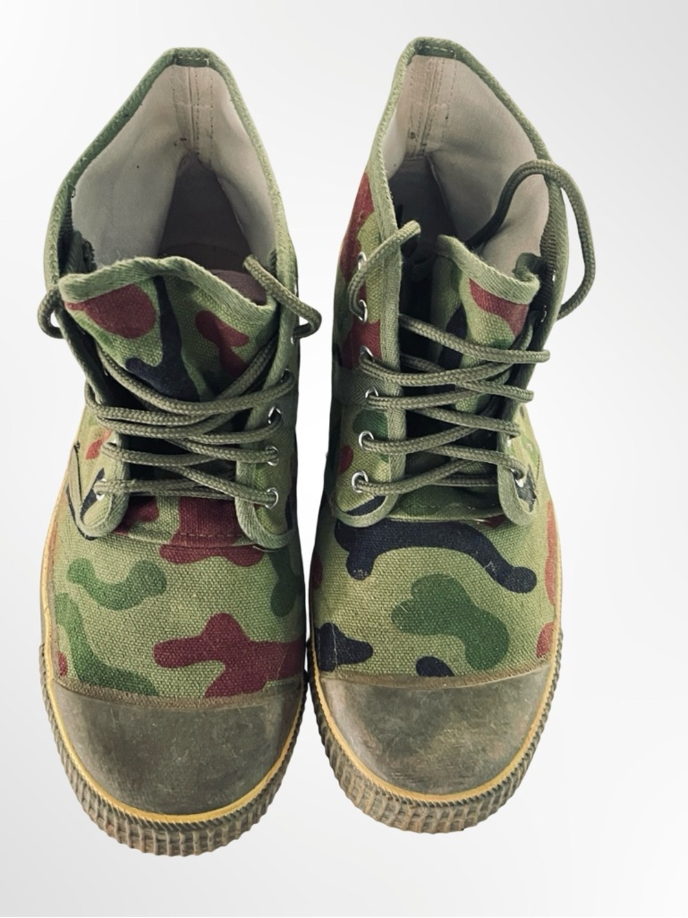 Men's Camouflage High-Top Athletic Sneakers - Green Camo - Picture 2 of 9